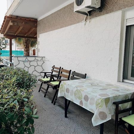 Konstantinos-Elli Rooms Vrasná Dış mekan fotoğraf