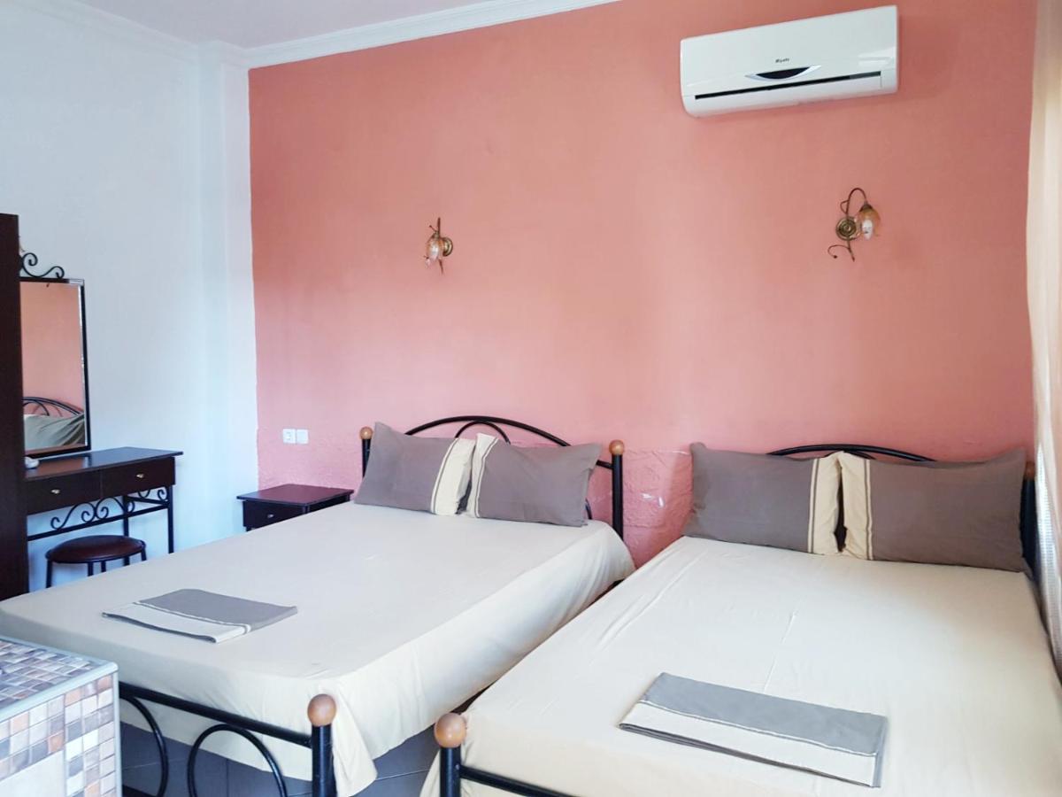 Konstantinos-Elli Rooms Vrasná Dış mekan fotoğraf