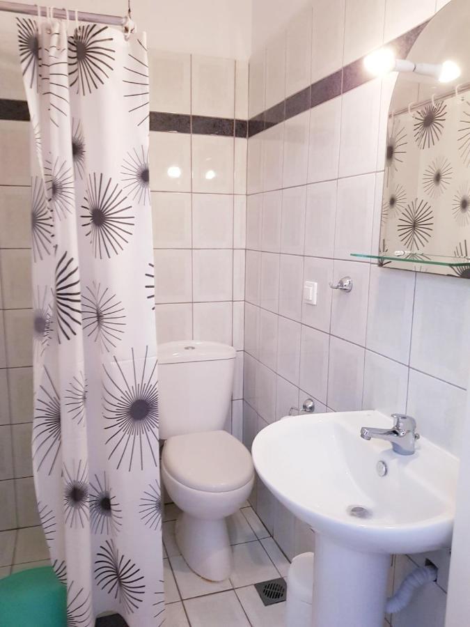 Konstantinos-Elli Rooms Vrasná Dış mekan fotoğraf